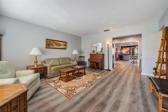 8710 N Pawnee Ave, Tampa, FL 33617 - photo 18