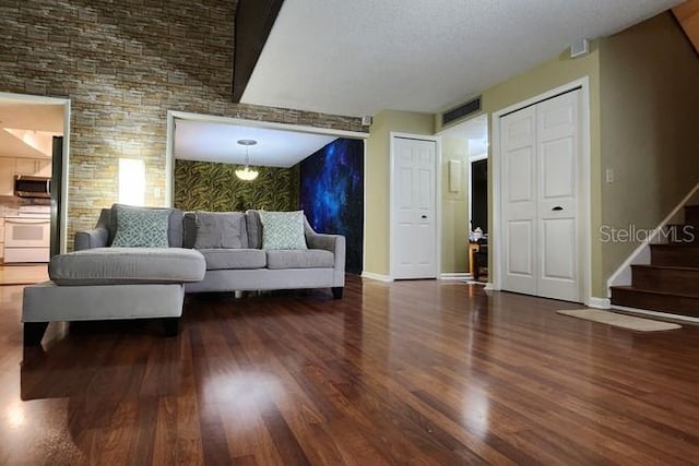4811 Puritan Cir Unit 4811, Tampa, FL 33617 - photo 5