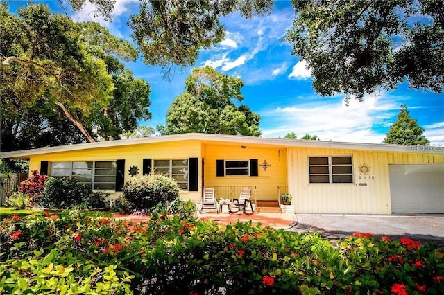 2110 Fairway Ave S, Saint Petersburg, FL 33712 - photo 1