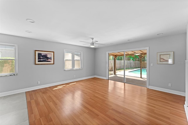 208 SE Lincoln Cir N, Saint Petersburg, FL 33703 - photo 16