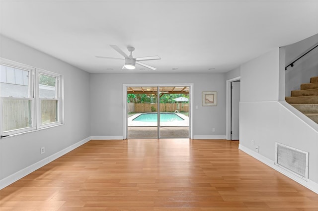 208 SE Lincoln Cir N, Saint Petersburg, FL 33703 - photo 17
