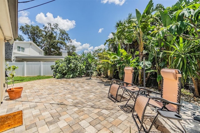 751 Bayshore Dr, Tarpon Springs, FL 34689 - photo 36