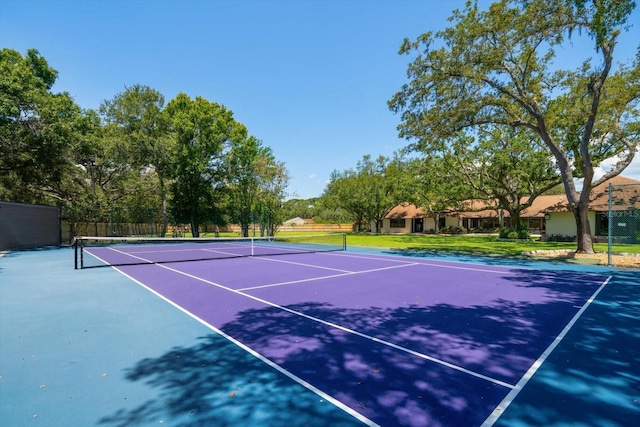 1835 Alicia Way, Clearwater, FL 33764 - view of tennis court with community basketball court