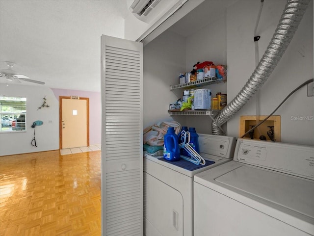 2357 Walton Cir Unit M6, Palm Harbor, FL 34683 - laundry area featuring washer and dryer and a ceiling fan
