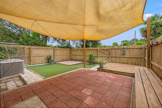 1724 Adams Cir S, Largo, FL 33771 - fenced backyard featuring a patio area