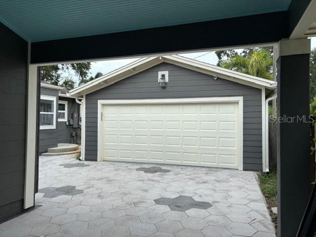 1601 14th St N, Saint Petersburg, FL 33704 - view of detached garage