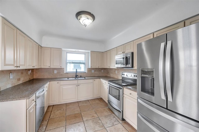 1601 14th St N, Saint Petersburg, FL 33704 - photo 14