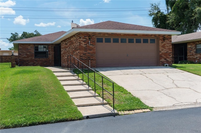 661 Lake Carolyn Cir, Lakeland, FL 33813 - photo 1