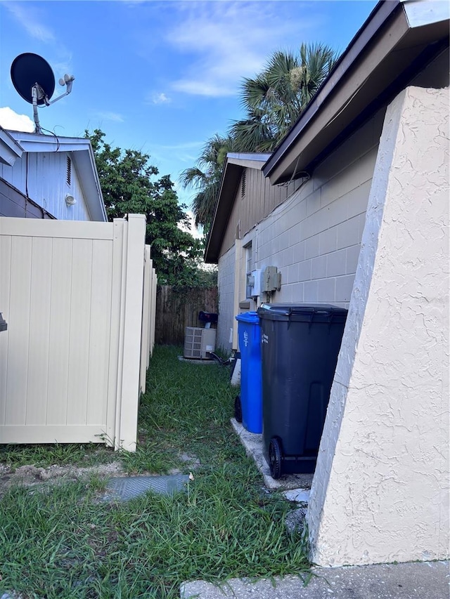 10102 Missy Ct, Tampa, FL 33615 - photo 19