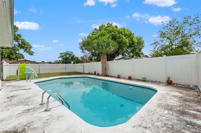 9171 Horizon Dr, Spring Hill, FL 34608 - view of pool featuring a fenced backyard and a patio area