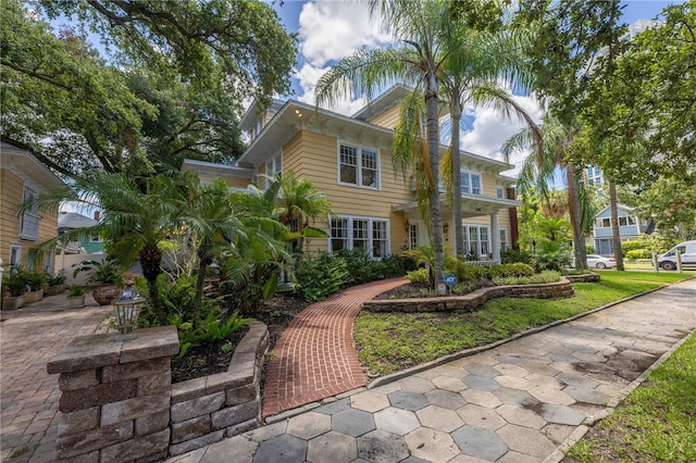 635 Bay St NE, Saint Petersburg, FL 33701 - photo 1