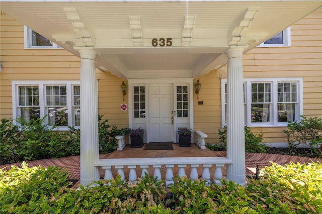 635 Bay St NE, Saint Petersburg, FL 33701 - photo 3