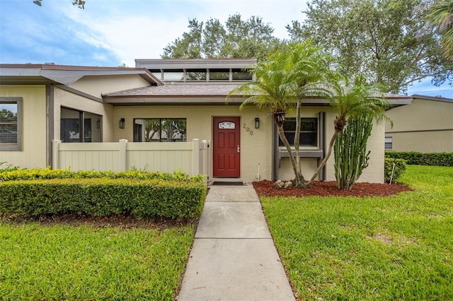 200 Gretchen Ct, Oldsmar, FL 34677 - view of front of home with stucco siding