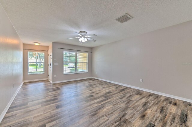 6332 Timberly Ln, Zephyrhills, FL 33542