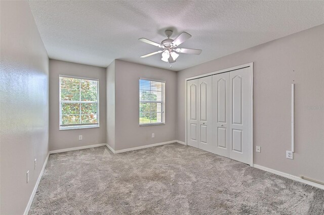 6332 Timberly Ln, Zephyrhills, FL 33542