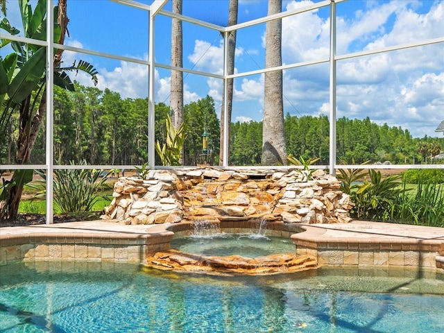 4521 Cheval Blvd, Lutz, FL 33558 - view of swimming pool featuring a pool with connected hot tub