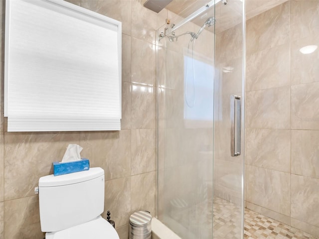 4915 S Rd, New Port Richey, FL 34652 - bathroom featuring toilet and a shower stall