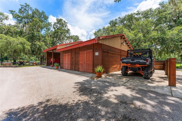 2702 Rogers Ranch Rd, Lithia, FL 33547 - view of garage