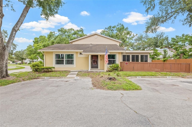 15301 Morning Dr, Lutz, FL 33559 - photo 4