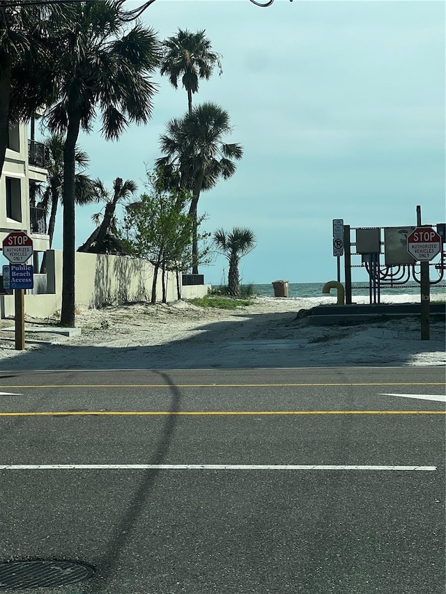 13707 Plymouth St, Madeira Beach, FL 33708