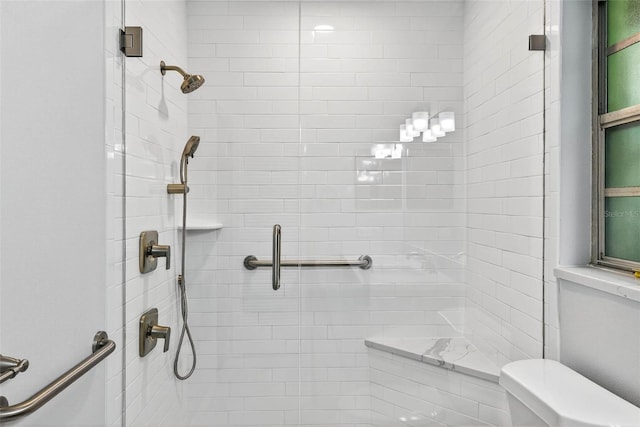 524 Garrard Dr, Temple Terrace, FL 33617 - full bath with a shower stall