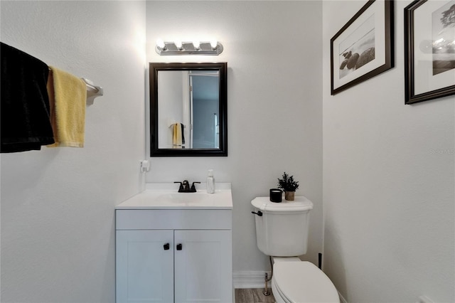 6412 Mayra Shores Ln, Apollo Beach, FL 33572 - half bathroom featuring toilet and vanity