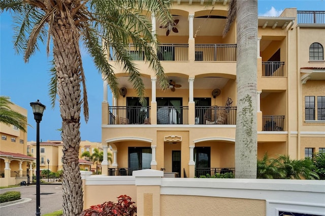 6412 Mayra Shores Ln, Apollo Beach, FL 33572 - view of apartment building / complex