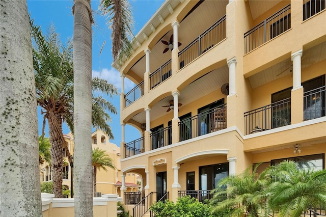 6412 Mayra Shores Ln, Apollo Beach, FL 33572 - view of apartment building / complex
