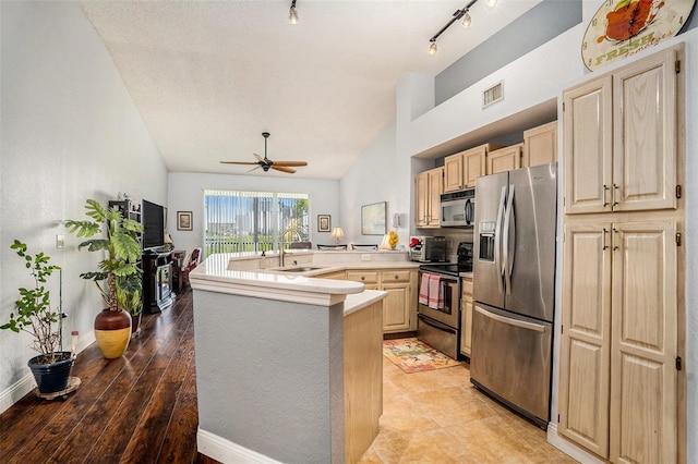 1107 Normandy Trace Rd, Tampa, FL 33602 - photo 10