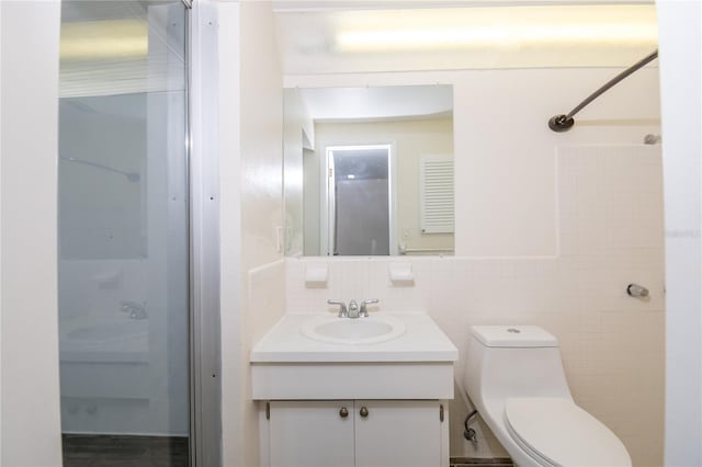 3406 Rock Royal Dr, Holiday, FL 34691 - bathroom with vanity, a shower, and backsplash