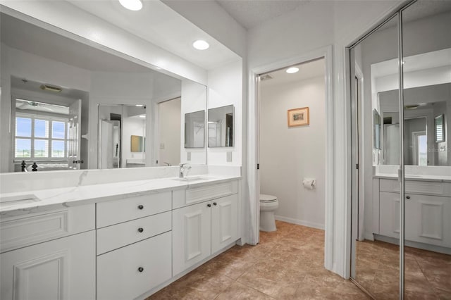 6450 Shoreline Dr Unit 9202, Saint Petersburg, FL 33708 - full bath featuring double vanity and recessed lighting