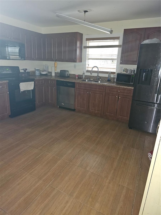 10909 Marjory Ave, Tampa, FL 33612 - photo 21