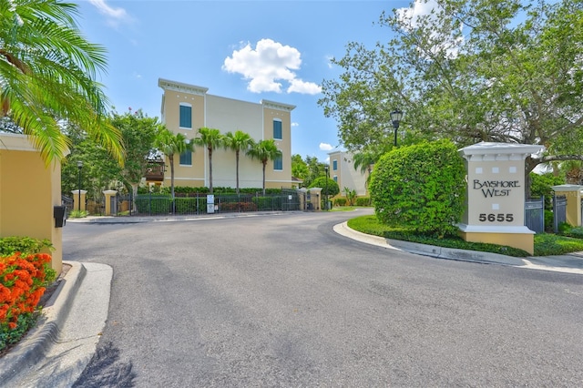 5623 Gaspar Oaks Dr, Tampa, FL 33611 - photo 2