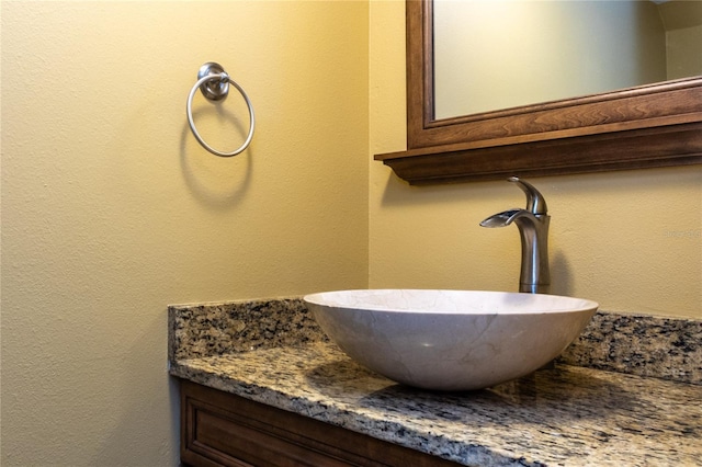 4117 Daventry Ln, Palm Harbor, FL 34685 - bathroom with vanity