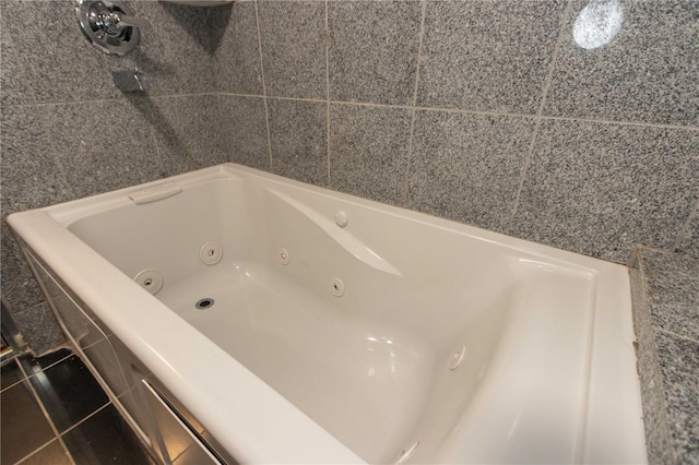4117 Daventry Ln, Palm Harbor, FL 34685 - full bathroom with a tub with jets