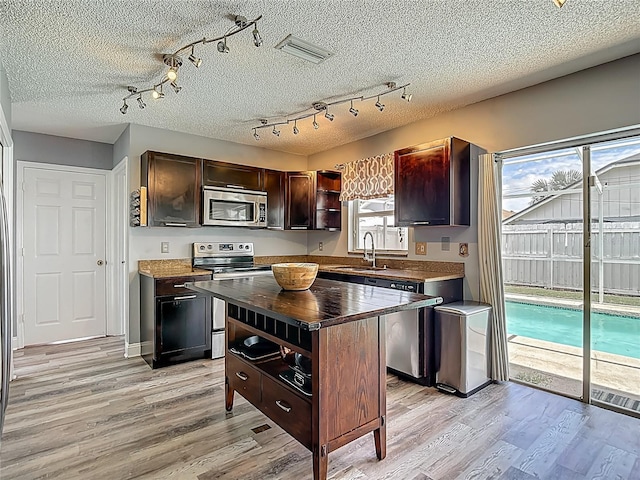 9707 Kings Canyon Pl, Tampa, FL 33634 - photo 21