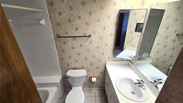 4359 Tahitian Gardens Cir Unit A, Holiday, FL 34691 - full bath featuring vanity, wallpapered walls, and tile patterned flooring