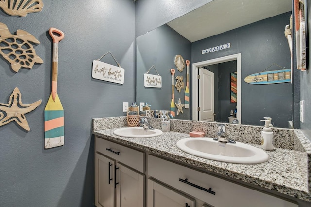 33678 Jasper Stone Dr, Wesley Chapel, FL 33543 - full bath featuring double vanity