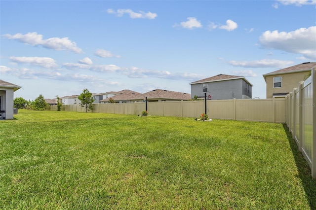 33678 Jasper Stone Dr, Wesley Chapel, FL 33543 - fenced backyard featuring a residential view