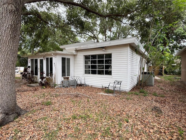 4050 Iris St N, Saint Petersburg, FL 33703 - photo 2