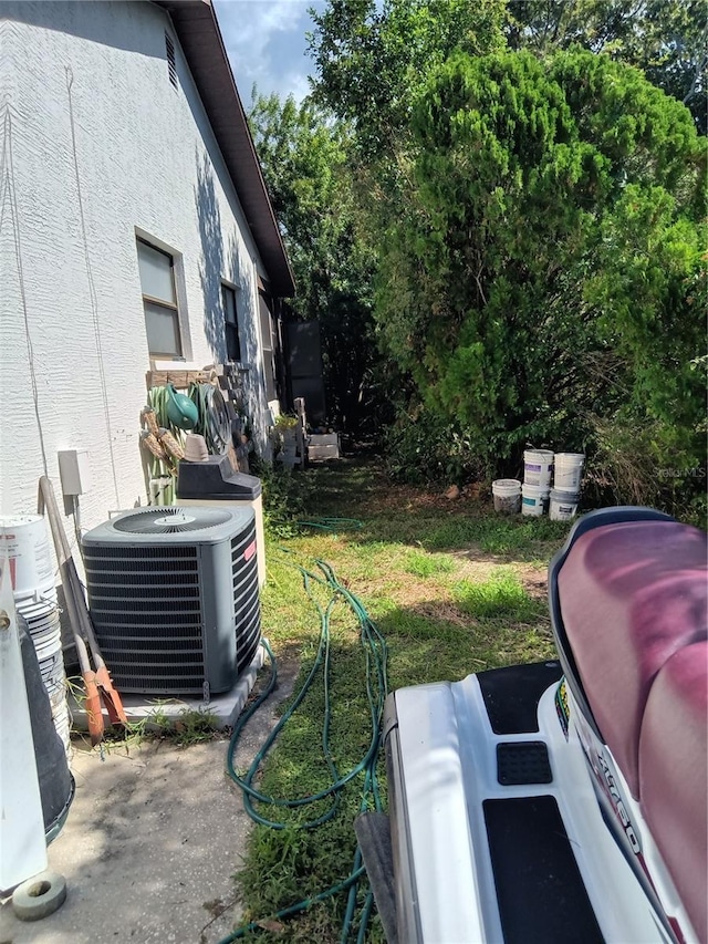 7307 Windsor Mill Rd, Hudson, FL 34667 - view of yard
