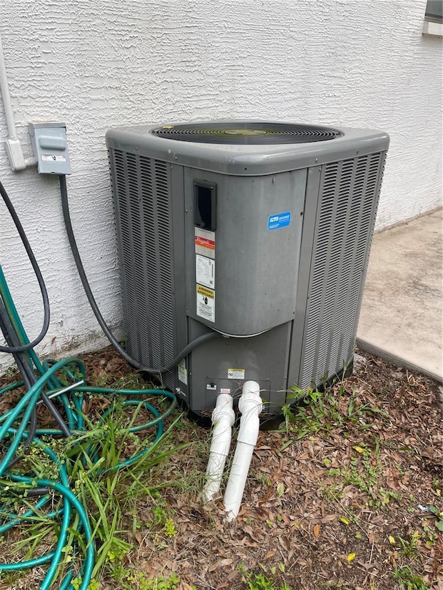 7307 Windsor Mill Rd, Hudson, FL 34667 - exterior view of a cooling unit