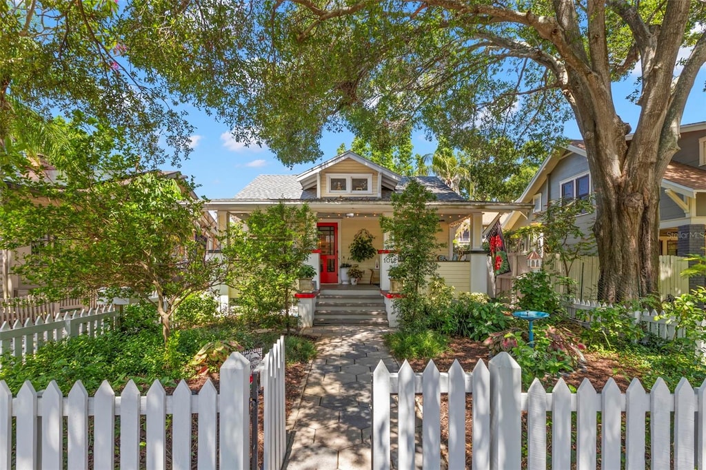 1012 3rd St N, Saint Petersburg, FL 33701 - photo 1