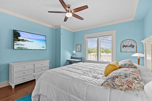 200 Main St Unit 204, Dunedin, FL 34698 - bedroom with wood finished floors, crown molding, and a ceiling fan