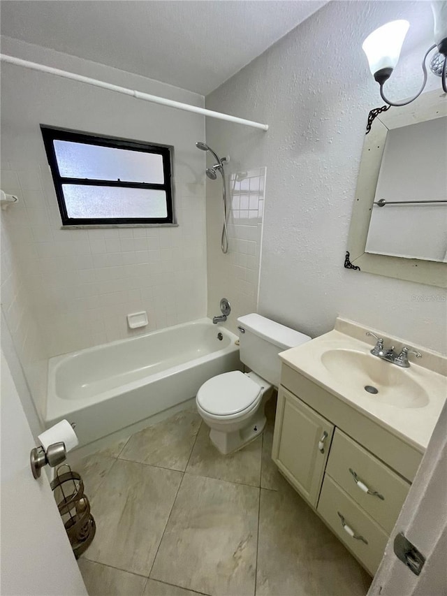 7026 20th St N, Saint Petersburg, FL 33702 - bathroom featuring shower / tub combination, vanity, and a textured wall