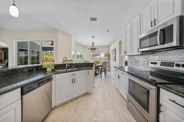 2226 Charleston Park Dr, North Port, FL 34287 - photo 11