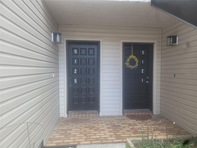 5125 Puritan Cir Unit 1103, Tampa, FL 33617 - photo 2