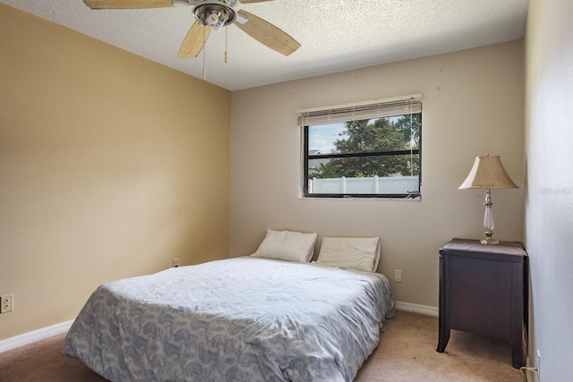 2421 Eagle Chase Dr, Palm Harbor, FL 34683 - bedroom featuring light colored carpet and a ceiling fan