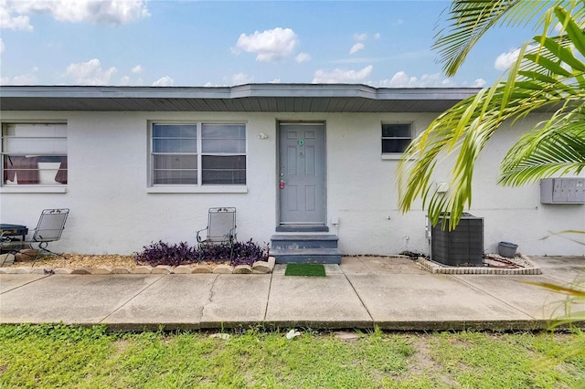 1049 Apollo Beach Blvd Unit D, Apollo Beach, FL 33572 - entrance to property featuring stucco siding