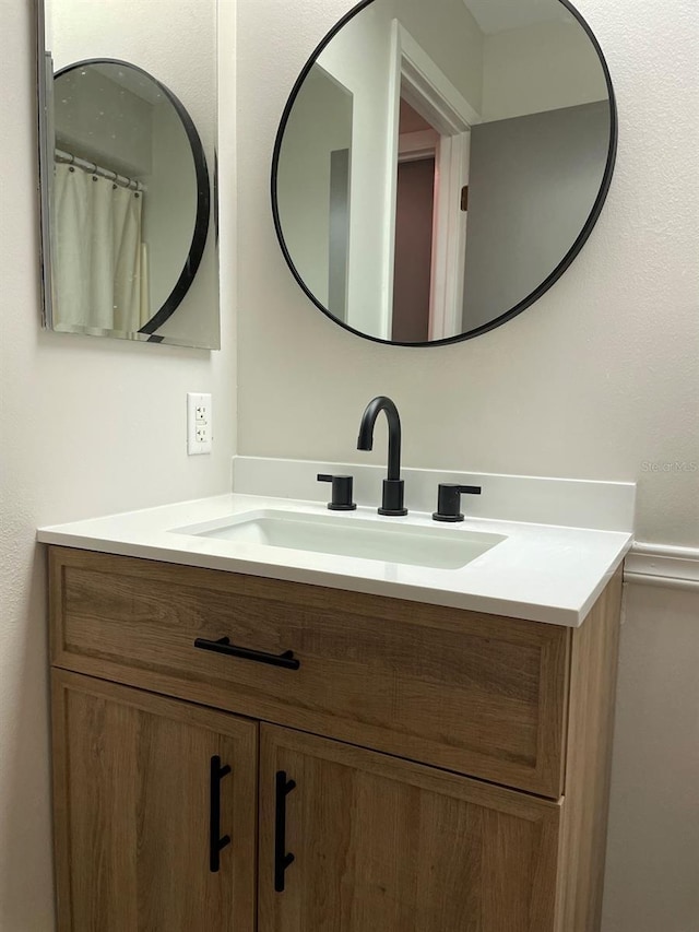 3610 54th St W Unit B8, Bradenton, FL 34209 - full bathroom featuring vanity